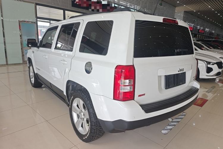 Used Jeep Patriot 2014 2.0L Sport Edition Rear Left 45 Deg