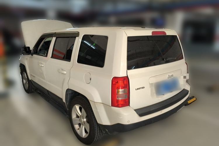 Used Jeep Patriot 2014 2.4L Sport Edition Rear Left 45 Deg