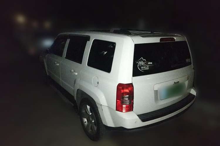 Used Jeep Patriot 2014 2.4L Sport Edition Rear Left 45 Deg
