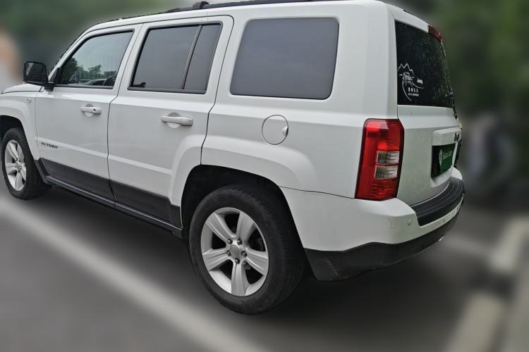 Used Jeep Patriot 2014 2.4L Sport Edition Rear Left 45 Deg