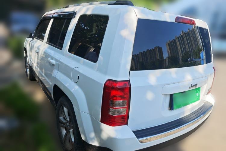 Used Jeep Patriot 2014 2.4L Luxury Navigation Edition Rear Left 45 Deg