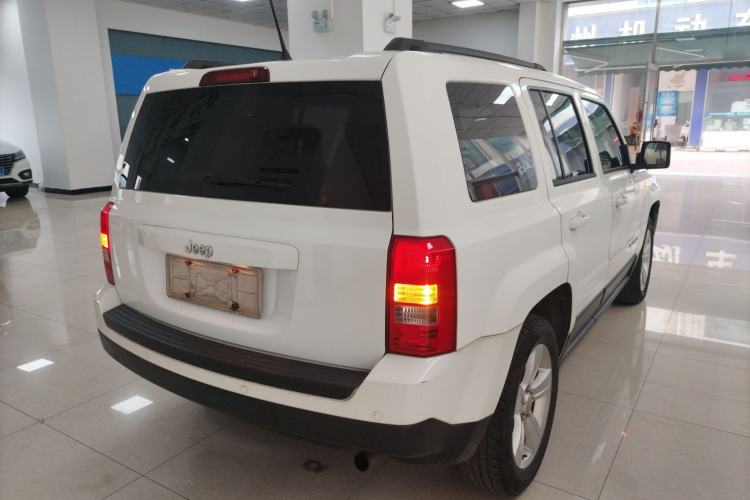 Used Jeep Patriot 2014 2.0L Sport Enhanced Edition Rear Right 45 Deg