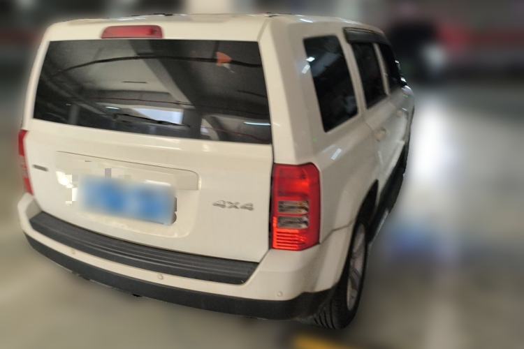 Used Jeep Patriot 2014 2.4L Sport Edition Rear Right 45 Deg