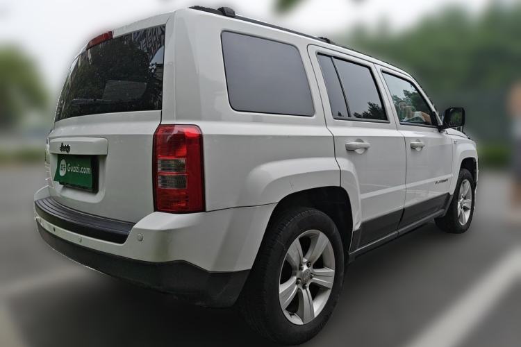 Used Jeep Patriot 2014 2.4L Sport Edition Rear Right 45 Deg