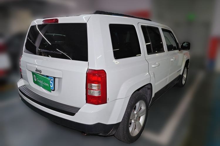 Used Jeep Patriot 2014 2.0L Sport Edition Rear Right 45 Deg