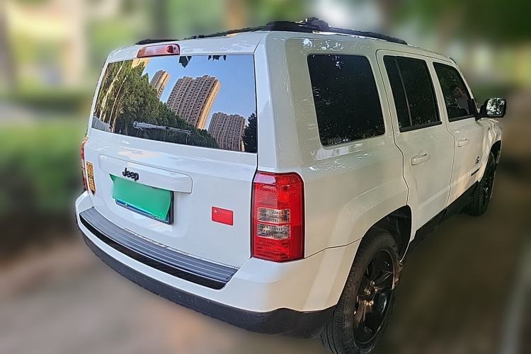 Used Jeep Patriot 2014 2.4L Serpentine Collection Edition Rear Right 45 Deg
