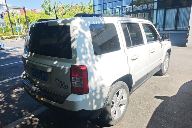 Used Jeep Patriot 2014 2.0L Sport Edition Rear Right 45 Deg