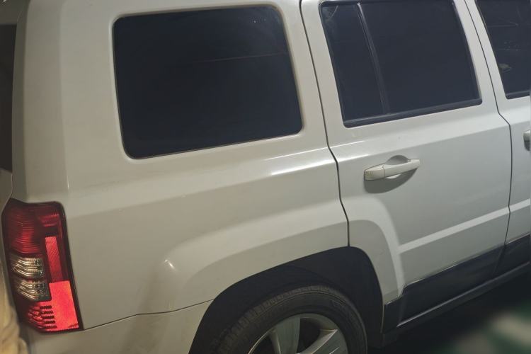 Used Jeep Patriot 2014 2.4L Sport Edition Rear Right 45 Deg