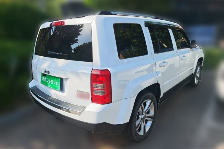 Used Jeep Patriot 2014 2.4L Luxury Navigation Edition Rear Right 45 Deg
