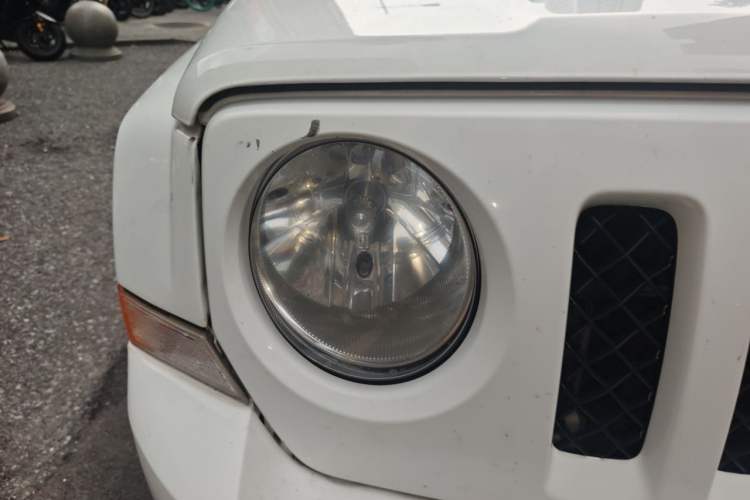 Used Jeep Patriot 2014 2.0L Sport Edition Right Front Headlight