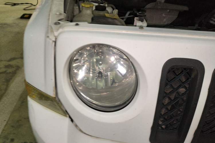 Used Jeep Patriot 2014 2.4L Sport Edition Right Front Headlight