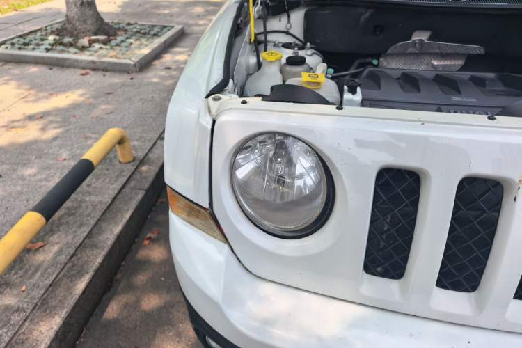 Used Jeep Patriot 2014 2.4L Sport Edition Right Front Headlight
