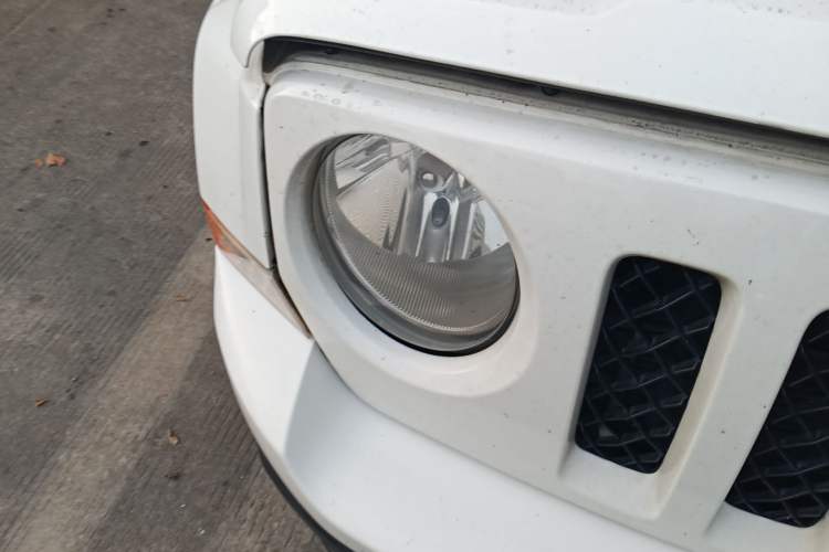 Used Jeep Patriot 2014 2.4L Sport Edition Right Front Headlight