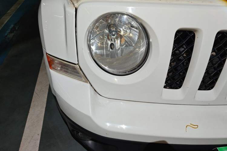 Used Jeep Patriot 2014 2.0L Sport Edition Right Front Headlight