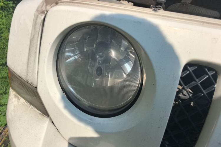 Used Jeep Patriot 2014 2.4L Luxury Navigation Edition Right Front Headlight