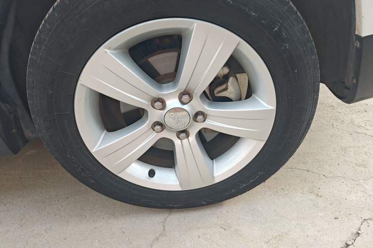 Used Jeep Patriot 2014 2.0L Sport Edition Right Front Wheel Hub