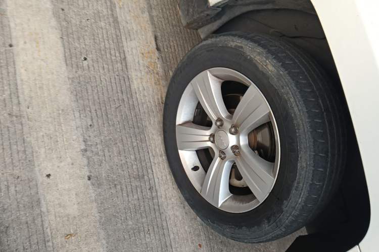 Used Jeep Patriot 2014 2.4L Sport Edition Right Front Wheel Hub