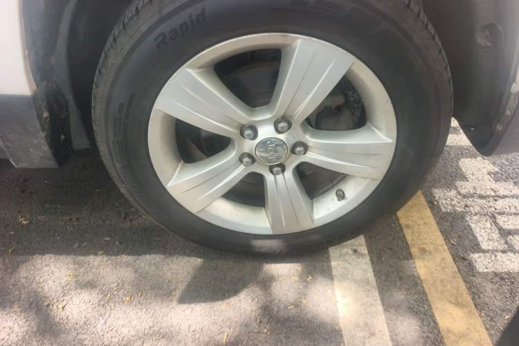 Used Jeep Patriot 2014 2.4L Sport Edition Right Front Wheel Hub