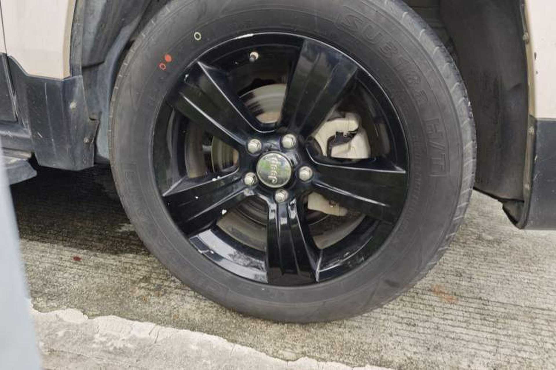 Used Jeep Patriot 2014 2.4L Sport Edition Right Front Wheel Hub