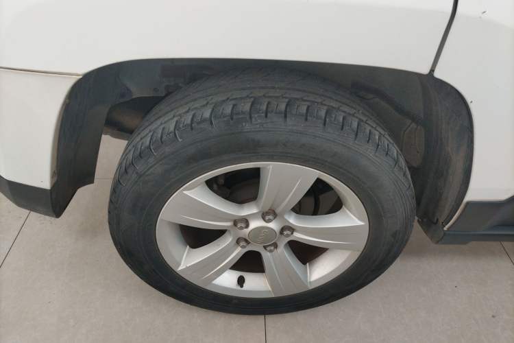 Used Jeep Patriot 2014 2.0L Sport Enhanced Edition Right Rear Wheel Hub