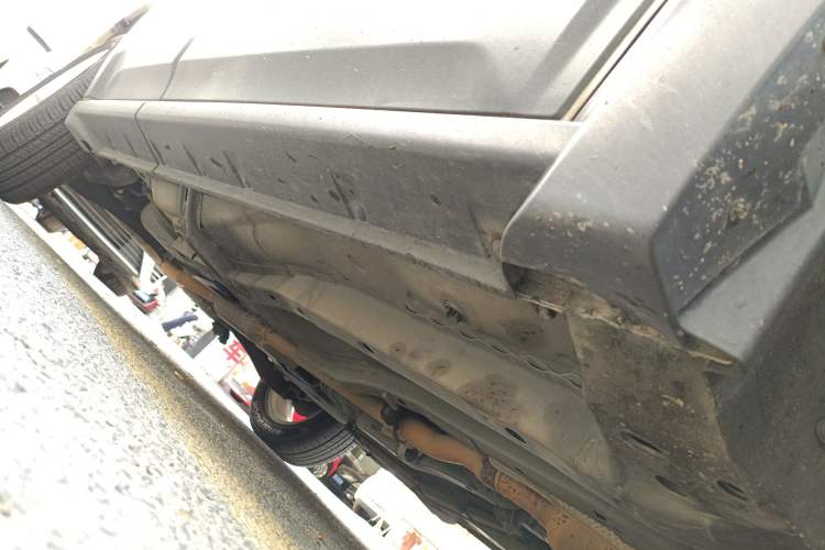 Used Jeep Patriot 2014 2.4L Sport Edition Right Side Sill