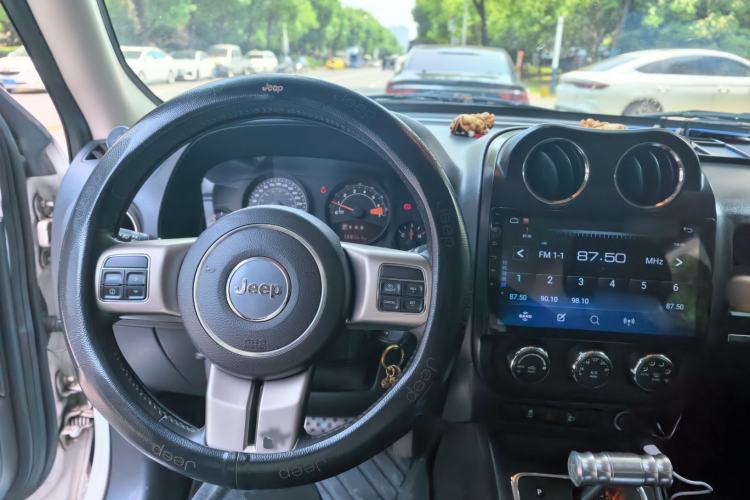 Used Jeep Patriot 2014 2.4L Sport Edition Steering Wheel