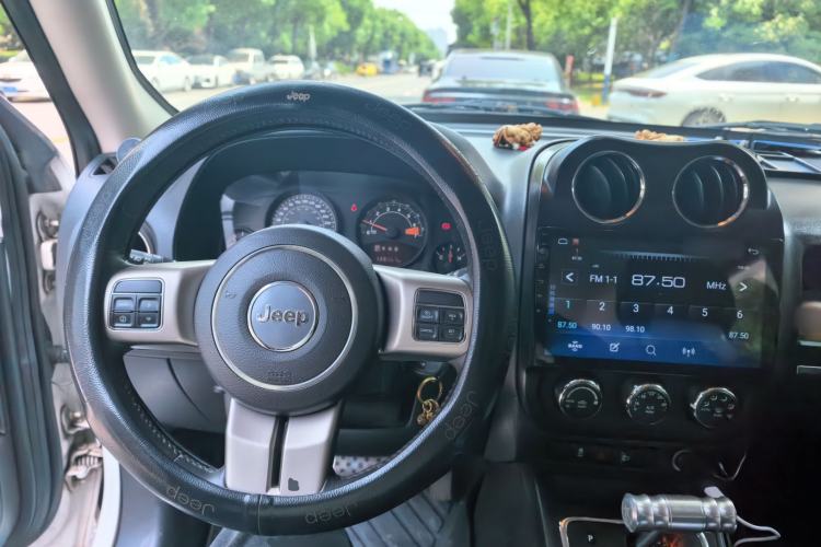 Used Jeep Patriot 2014 2.4L Sport Edition Steering Wheel