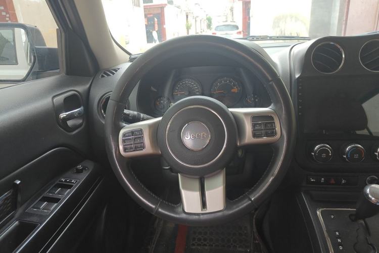Used Jeep Patriot 2014 2.0L Sport Enhanced Edition Steering Wheel