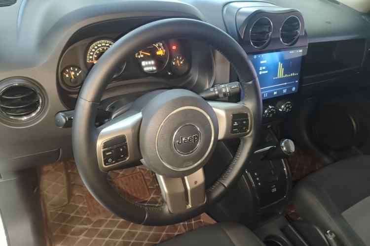 Used Jeep Patriot 2014 2.4L Sport Edition Steering Wheel