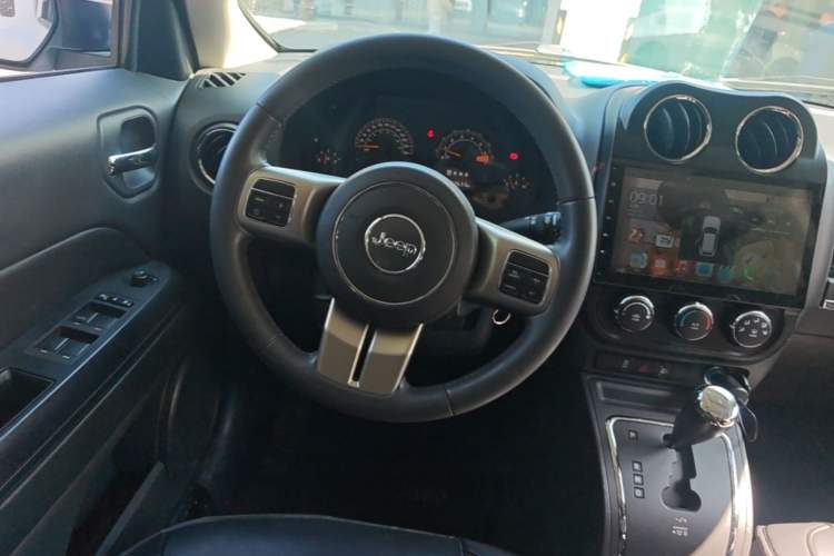 Used Jeep Patriot 2014 2.0L Sport Edition Steering Wheel