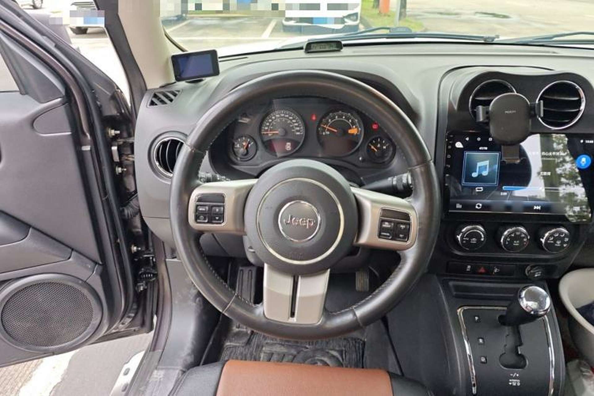 Used Jeep Patriot 2014 2.4L Sport Edition Steering Wheel