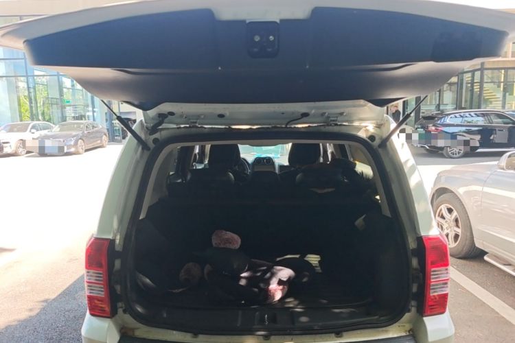 Used Jeep Patriot 2014 2.0L Sport Edition Trunk