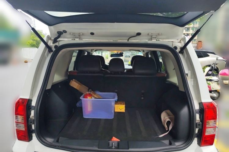 Used Jeep Patriot 2014 2.0L Sport Edition Trunk