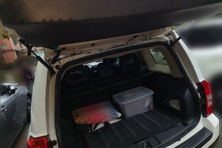 Used Jeep Patriot 2014 2.4L Sport Edition Trunk