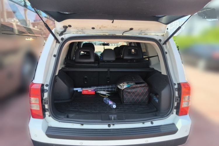 Used Jeep Patriot 2014 2.4L Sport Edition Trunk