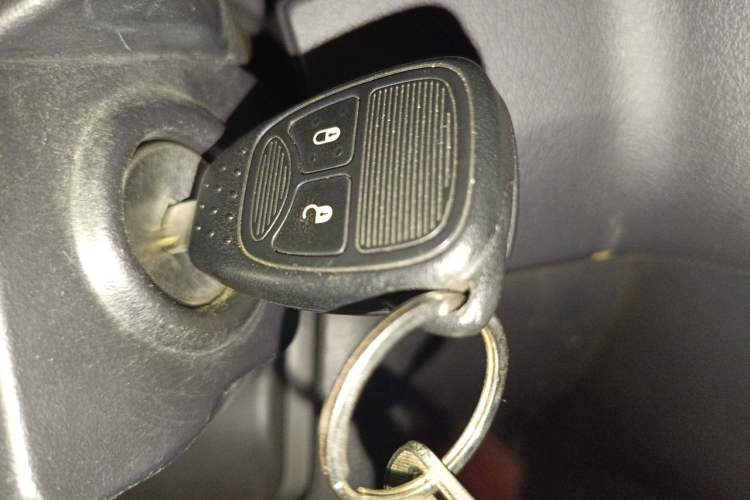 Used Jeep Patriot 2014 2.4L Sport Edition Vehicle Key