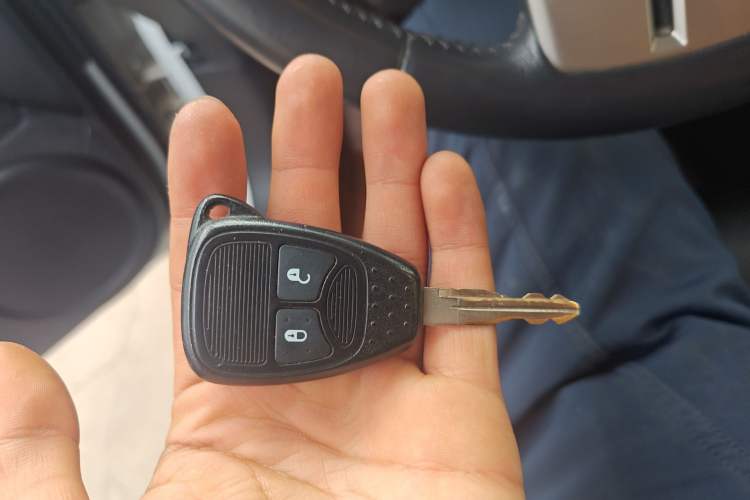 Used Jeep Patriot 2014 2.0L Sport Edition Vehicle Key