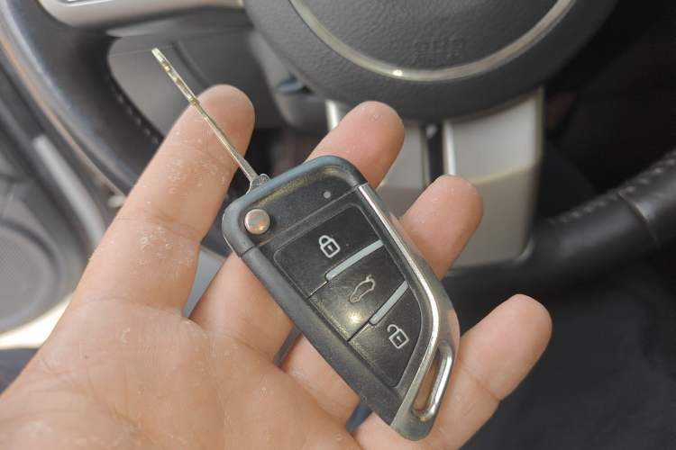 Used Jeep Patriot 2014 2.0L Sport Enhanced Edition Vehicle Key