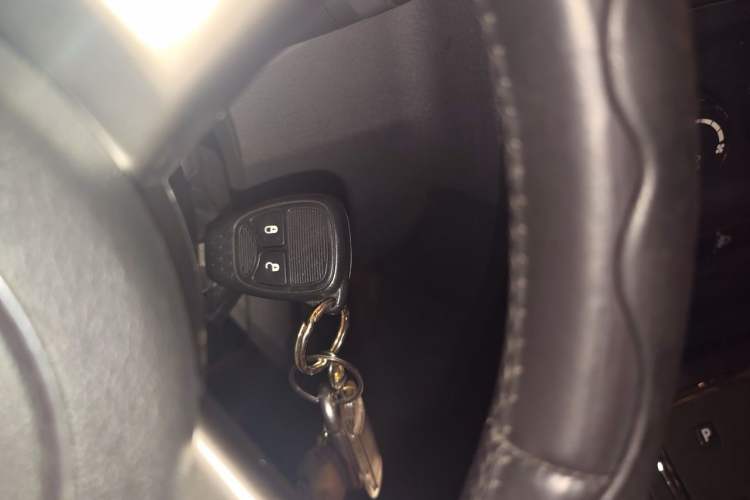 Used Jeep Patriot 2014 2.4L Sport Edition Vehicle Key