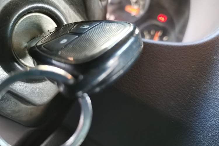 Used Jeep Patriot 2014 2.4L Serpentine Collection Edition Vehicle Key