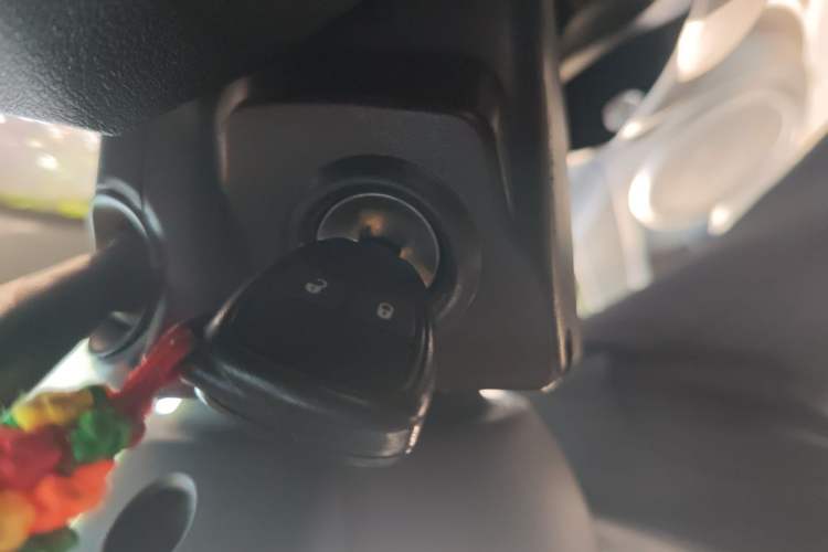 Used Jeep Patriot 2014 2.4L Luxury Navigation Edition Vehicle Key