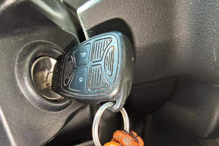 Used Jeep Patriot 2014 2.4L Luxury Navigation Edition Vehicle Key