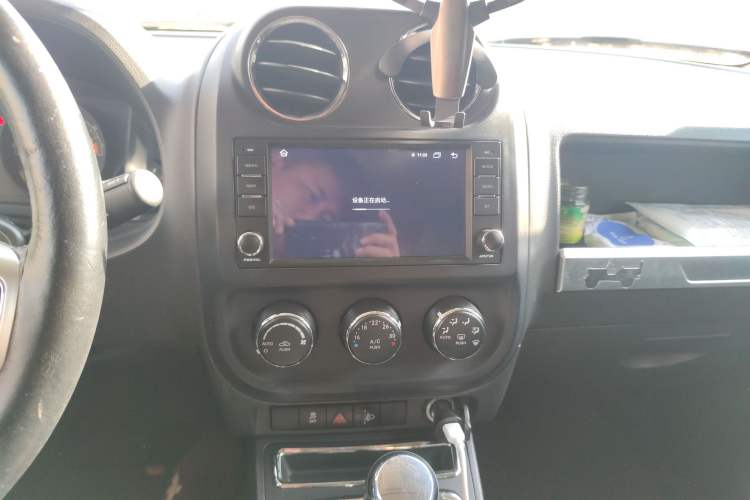 Used Jeep Patriot 2015 2.4L Sport Edition Audio And AC Panel
