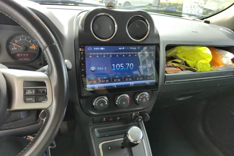 Used Jeep Patriot 2015 2.0L Sport Edition Audio And AC Panel