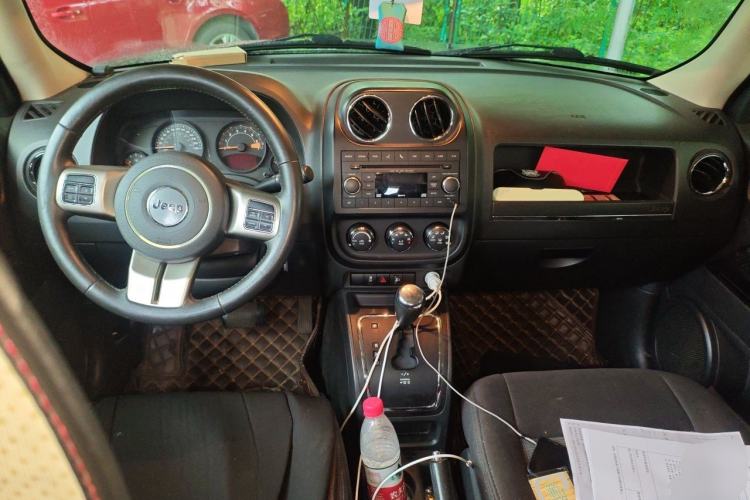Used Jeep Patriot 2015 2.4L Sport Edition Center Console