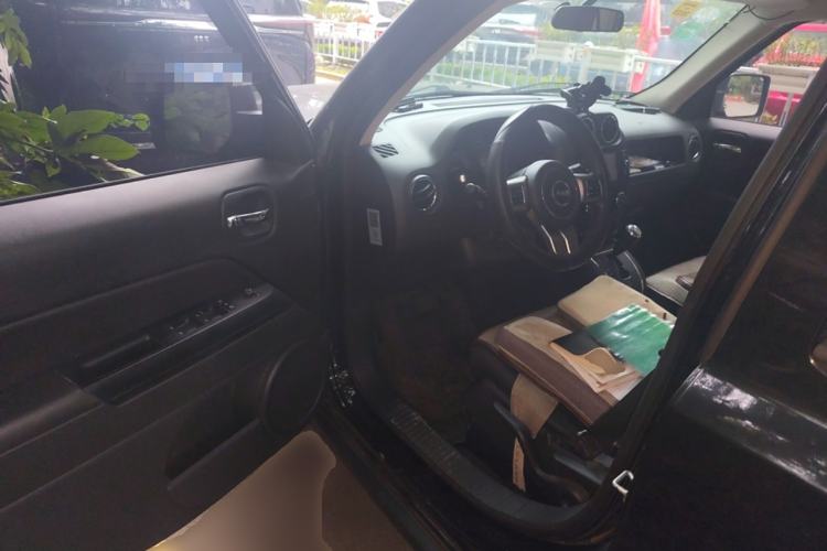 Used Jeep Patriot 2015 2.4L Sport Edition Driver Seat