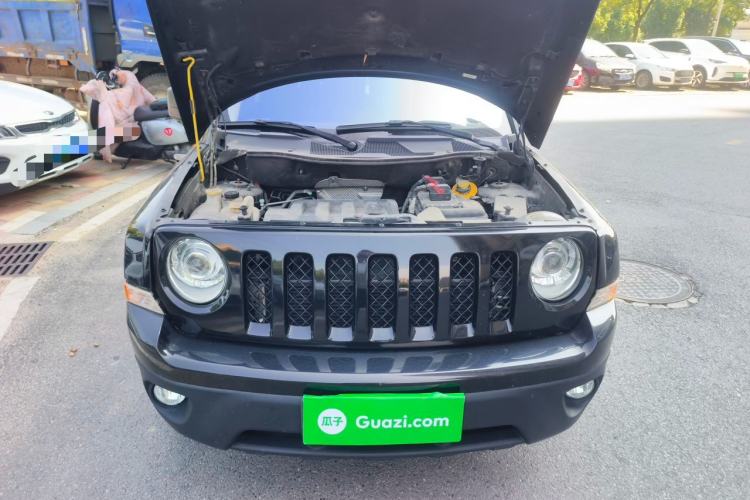 Used Jeep Patriot 2015 2.0L Sport Edition Engine Bay