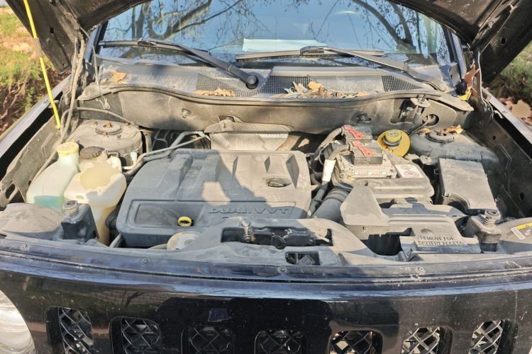 Used Jeep Patriot 2015 2.4L Sport Edition Engine Bay
