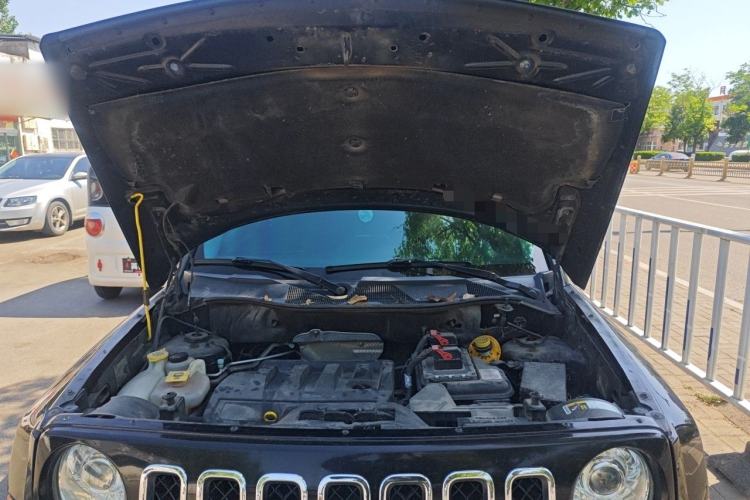 Used Jeep Patriot 2015 2.0L Sport Edition Engine Bay