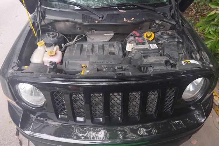 Used Jeep Patriot 2015 2.4L Sport Edition Engine Bay